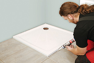 Montáž sprchových vaniček na podlahu